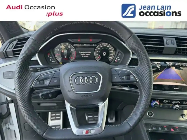 Audi Q3 35 tfsi 150 ch s tronic 7 — photo 33