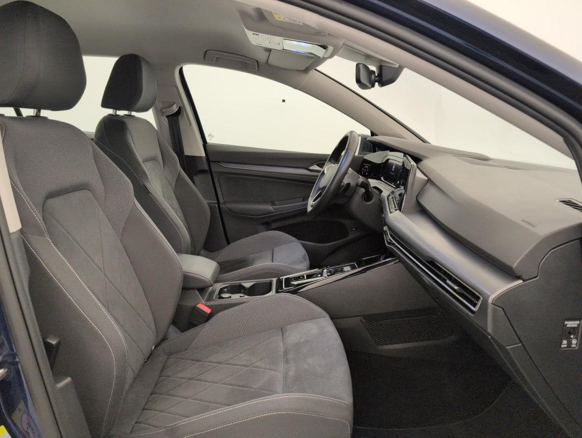 Volkswagen Golf 8 — photo 9