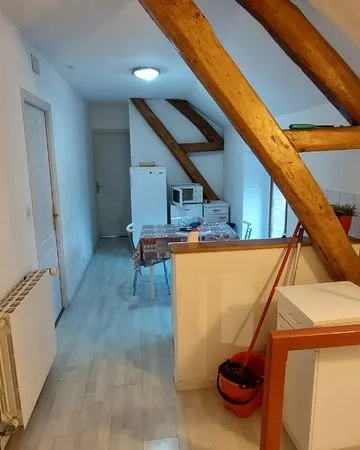 Loue chambre meublée