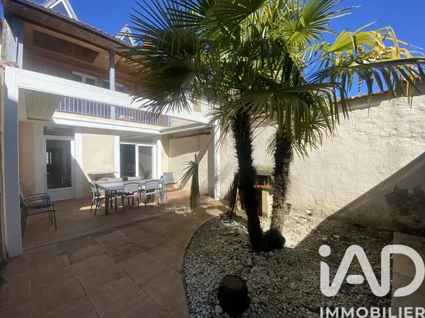 Maison 7 pièces 180 m²