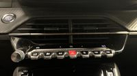 Peugeot 2008 1.2 PureTech 130ch S&S Allure EAT8 — photo 26