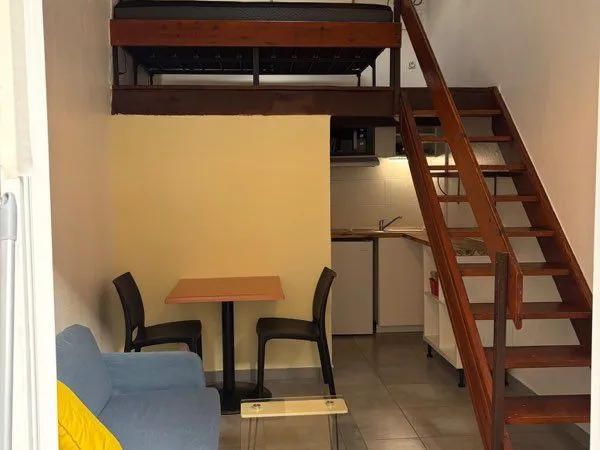 Studio rénové avec climatisation