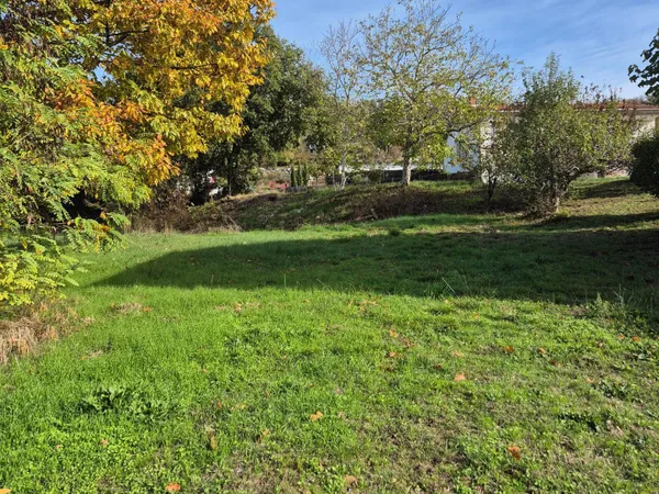 Arthès, terrain à bâtir de 600m2