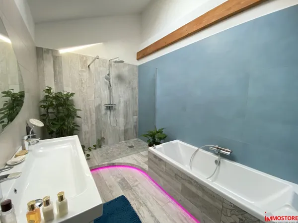 Maison 7 pièces 220 m²