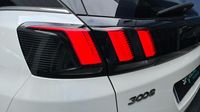 Peugeot 3008 HYBRID4 300ch GT Line e-EAT8 — photo 30