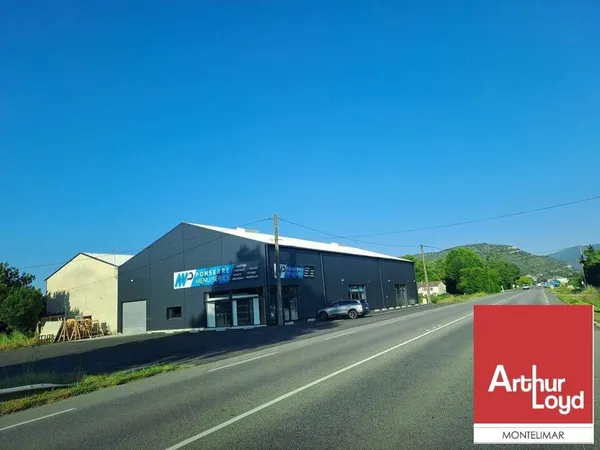 Local commercial 428m² à louer à Loriol sur Drome