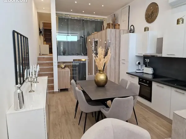 Appartement meublé 70 m² - rez de port