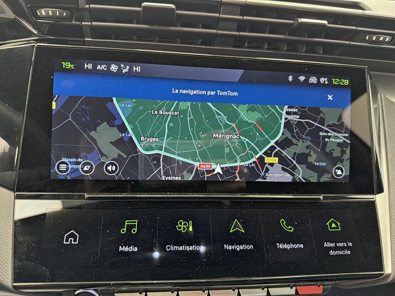 Peugeot 408 hybrid 136 e-dcs6 gt — photo 22