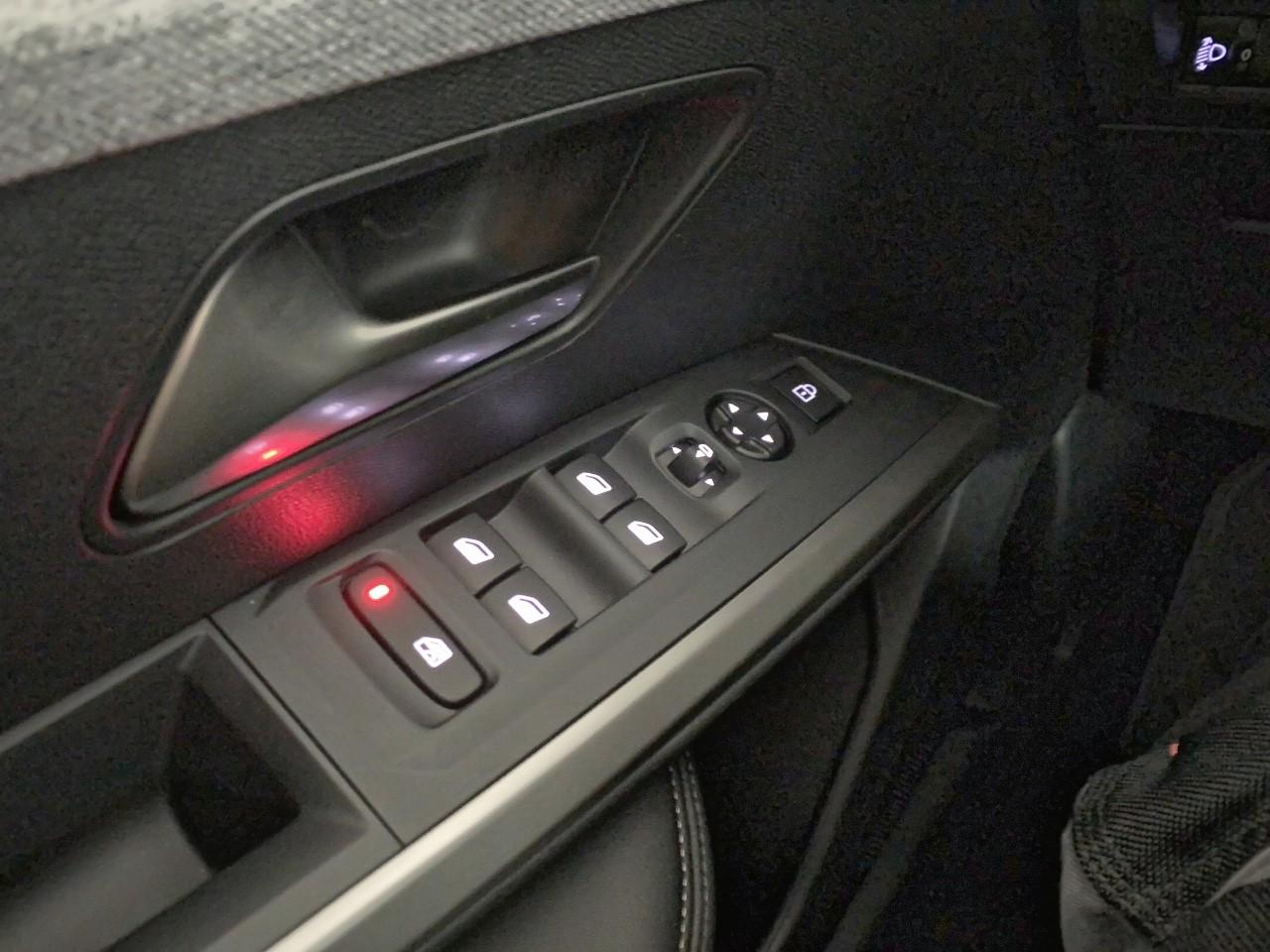 Peugeot 5008 hybrid 145 ch e-dcs6 allure — photo 20