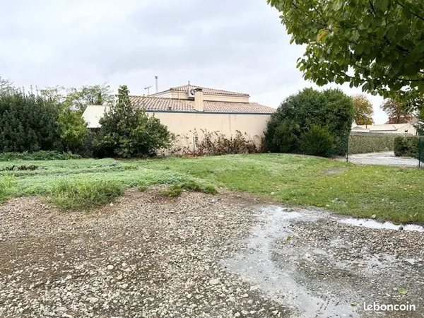 Terrain 309 m² CROIX CHAPEAU