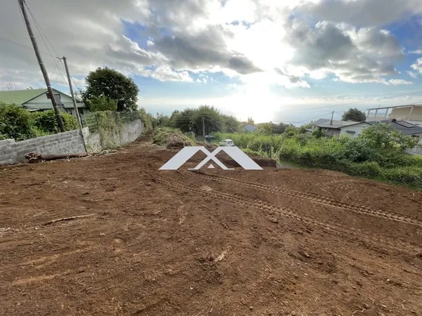 Terrain Saint leu
