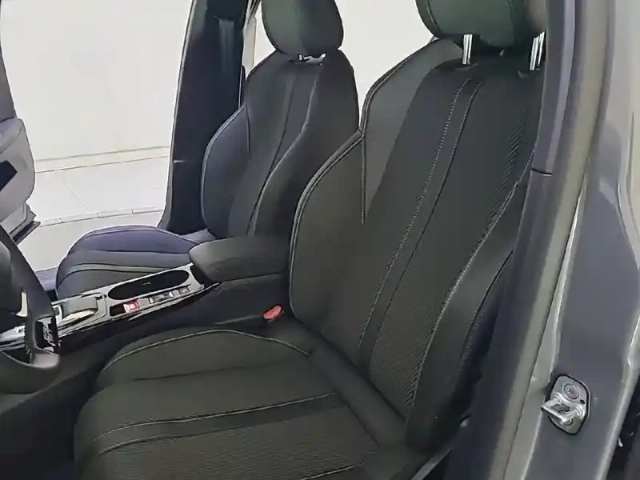 Peugeot 2008 hybrid 145 e-dcs6 — photo 69