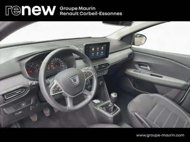 Dacia Sandero 1.0 tce 90ch confort -22b — photo 11