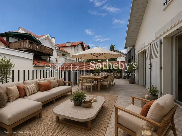 Appartement avec terrasse et 2 parkings St Charles