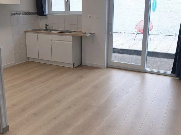 Location studio 20m2 + cour