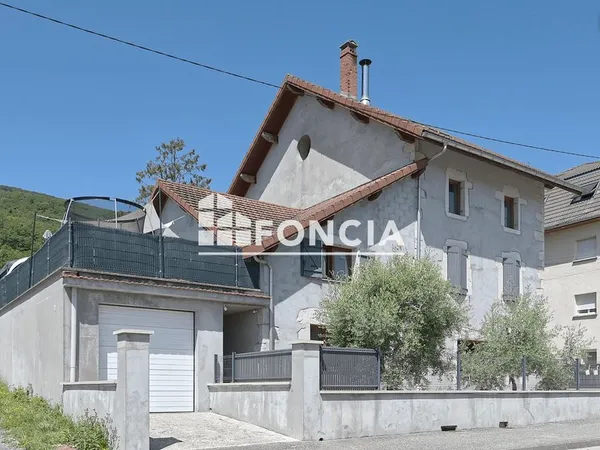 ⭐ PERLE RARE - Maison de caractère avec fort potentiel - 133 m² habitables - Terrasses, jardin, gara
