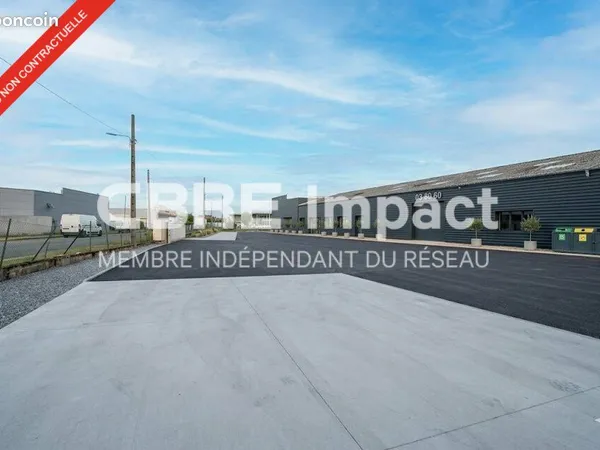 LOCAL D'ACTIVITE 1380 m² CHENOVE