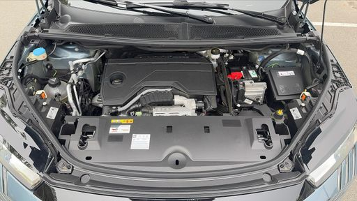 Peugeot 3008 1.2 Hybrid 136 e-DSC6 - Allure – 2025 – 8716 km – Hybride essence – Boîte Automatique — photo 39