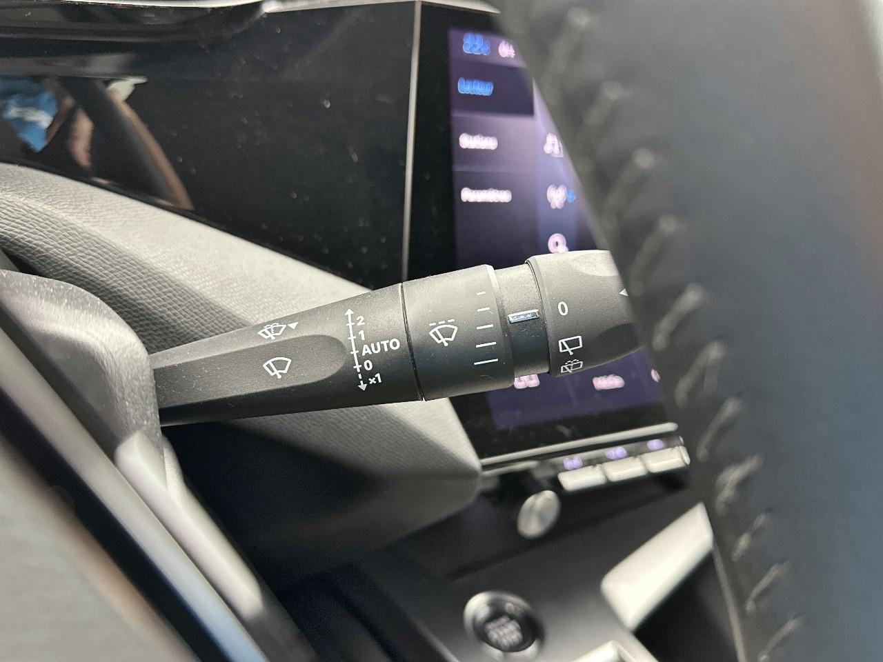 Peugeot 308 puretech 130ch s&s eat8 allure — photo 20