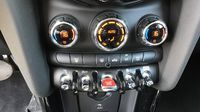 Mini Mini Cooper 136ch Edition Camden BVA7 — photo 27