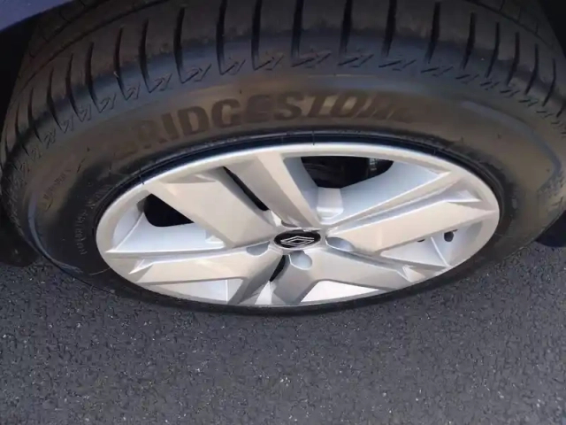 Renault Clio blue dci 100 ch gsr2 — photo 7