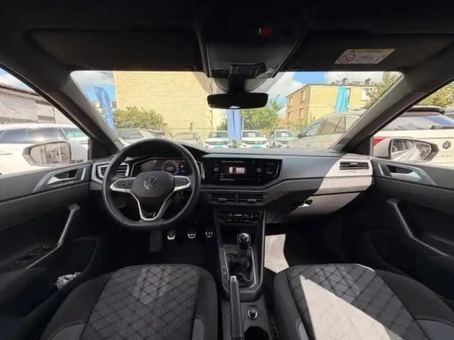 Volkswagen Polo 1.0 tsi 95ch r-line edition — photo 9