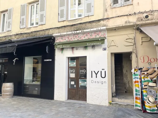 Local industriel 24 m²
