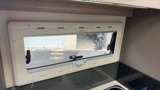 Ford Transit Challenger 2.2 TDCi 155 - Challenger Profilé Quartz – 2016 – 26987 km – Diesel – Boîte Manuelle