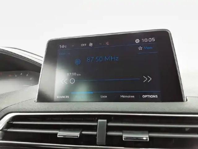Peugeot 3008 puretech 130ch s&amp;s bvm6 — photo 23