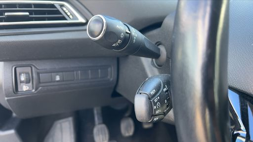 Peugeot 308 1.2 PureTech 110 - Style – 2019 – 112535 km – Essence – Boîte Manuelle — photo 13