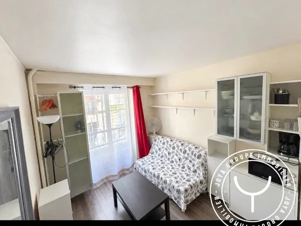 Paris 17e, Place de Clichy : studio loué, un pied dans Paris d?