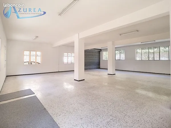 ENTREPOT - LOGISTIQUE 226 m² SAINT ANDRE