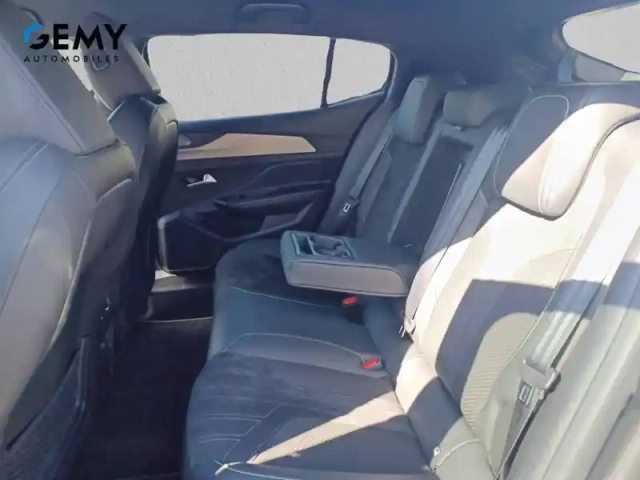 Peugeot 408 phev 225 e-eat8 — photo 10