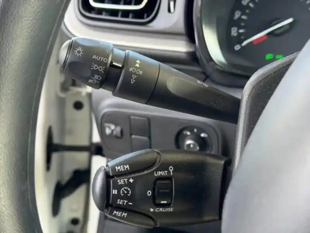 Citroën C3 1.5 bluehdi 100ch s&amp;s shine business e6.d — photo 12