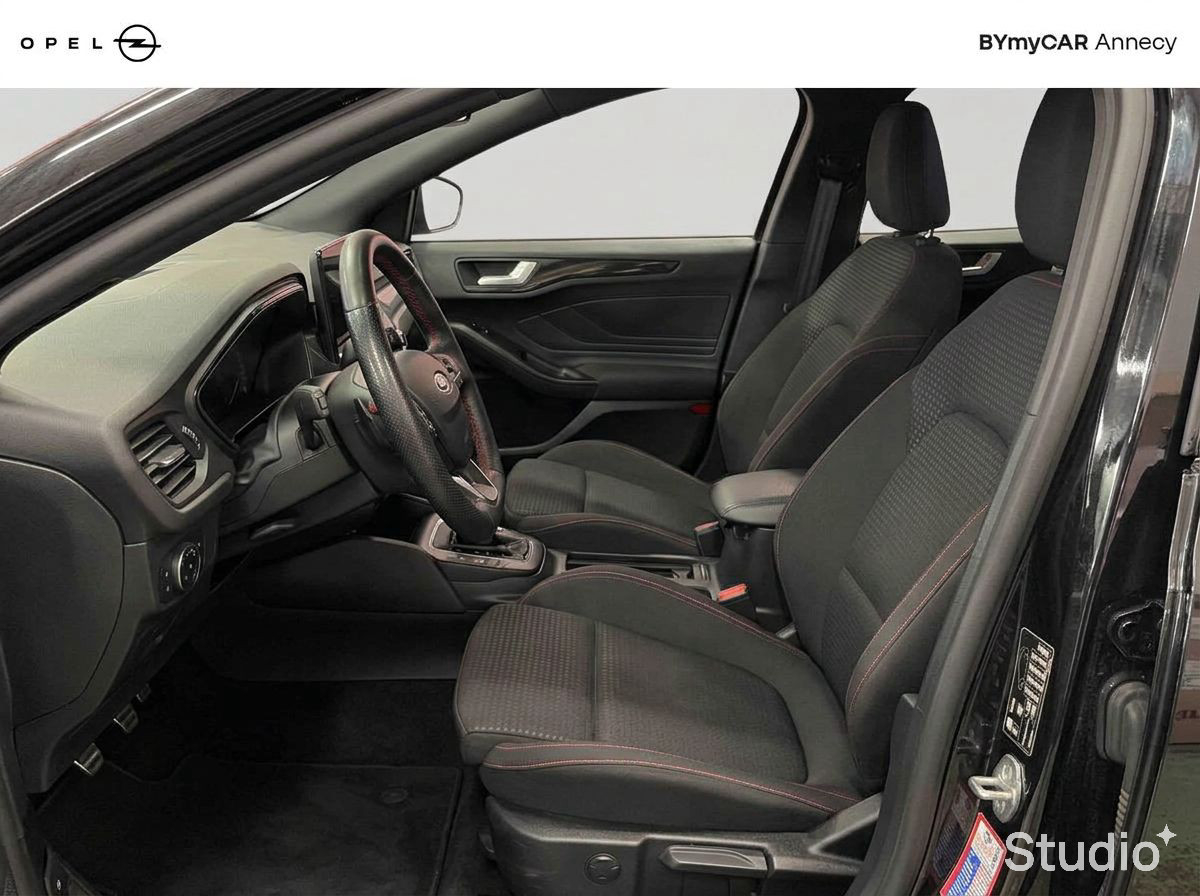 Ford Focus SW 1.0 EcoBoost 155 S&amp;S mHEV Powershift — photo 11