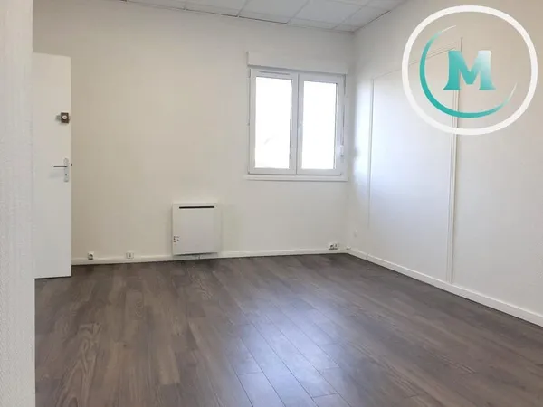 Bureau 33 m²
