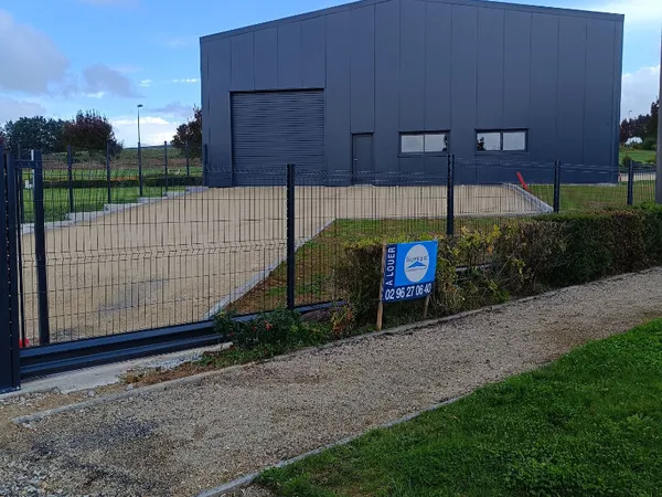Local d'activité / entrepôt Broons 400 m2