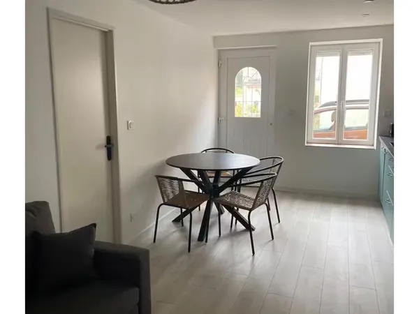 Appartement rénové F2