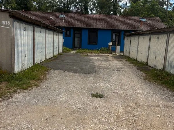 Loue box garage Montbéliard proche toutes commodités