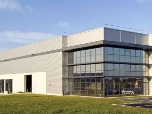 Entrepôt 21683 m²