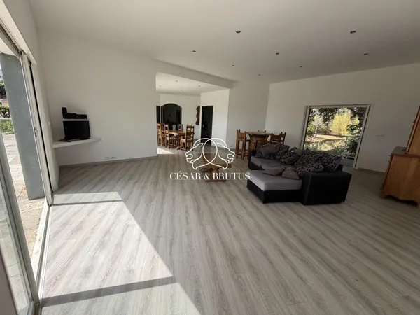 Vends maison récente - 290 m² - 8 pièces, 5 chambres - Biguglia 20620