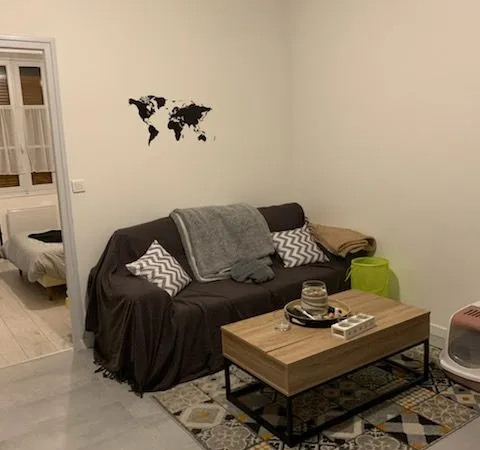 Appartement premium à louer en nu refait à neuf