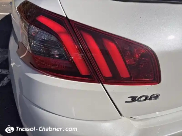 Peugeot 308 puretech 110ch s&amp;s bvm6 allure — photo 4