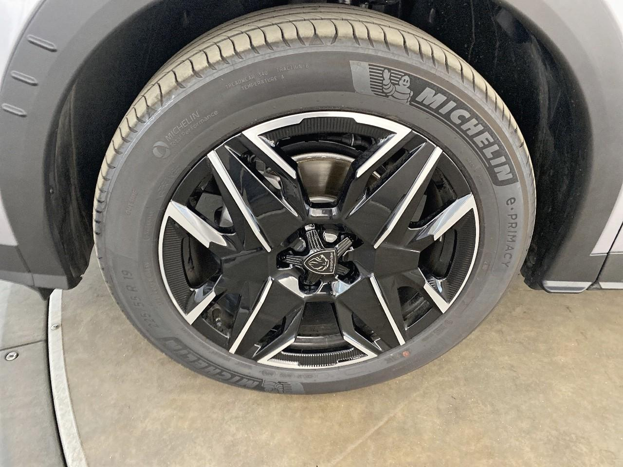 Peugeot 3008 hybrid 145 e-dcs6 allure — photo 11