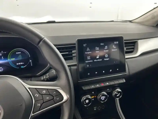 Renault Captur e-tech plug-in 160 21 intens 5p — photo 18