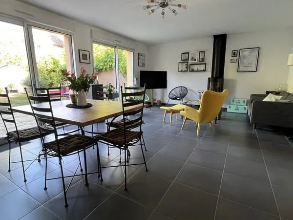 MAISON FAMILIALE RÉCENTE 5 CHAMBRES