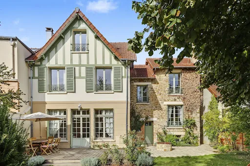 Maison 10 pièces 213 m²