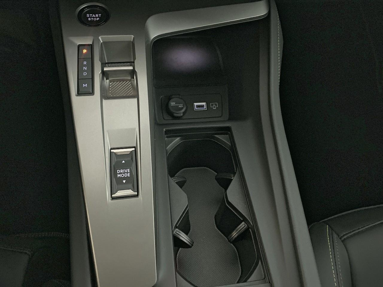 Peugeot 408 hybrid 145 e-dcs6 gt — photo 17