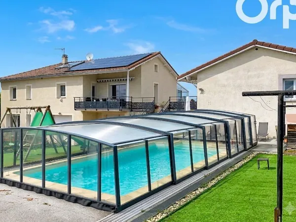 Maison 7 pièces 225 m²