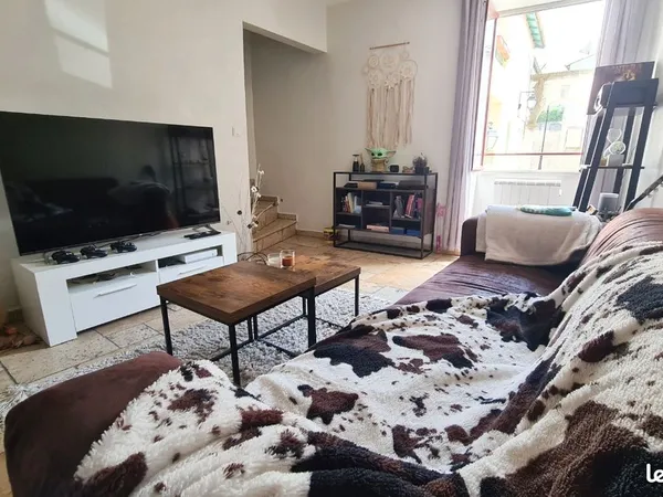 Maison de village de charme — 65 m² — Coeur historique de Saint-Gilles